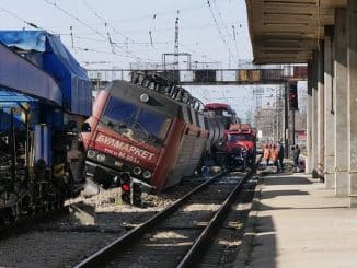 a train crash on the tracks