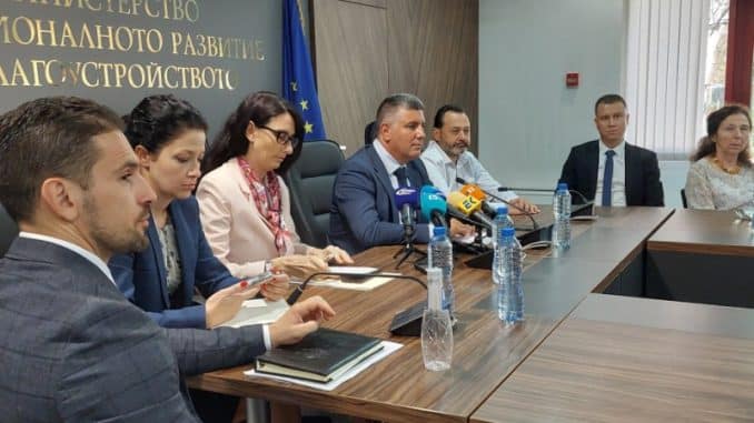 Министър Цеков представи политическия си кабинет