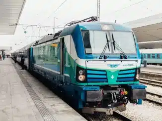локомотив и вагон бдж