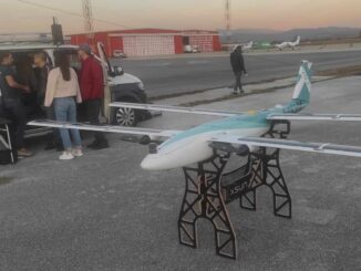 Мултифункционален безпилотен самолет бе представен на летище Лесново